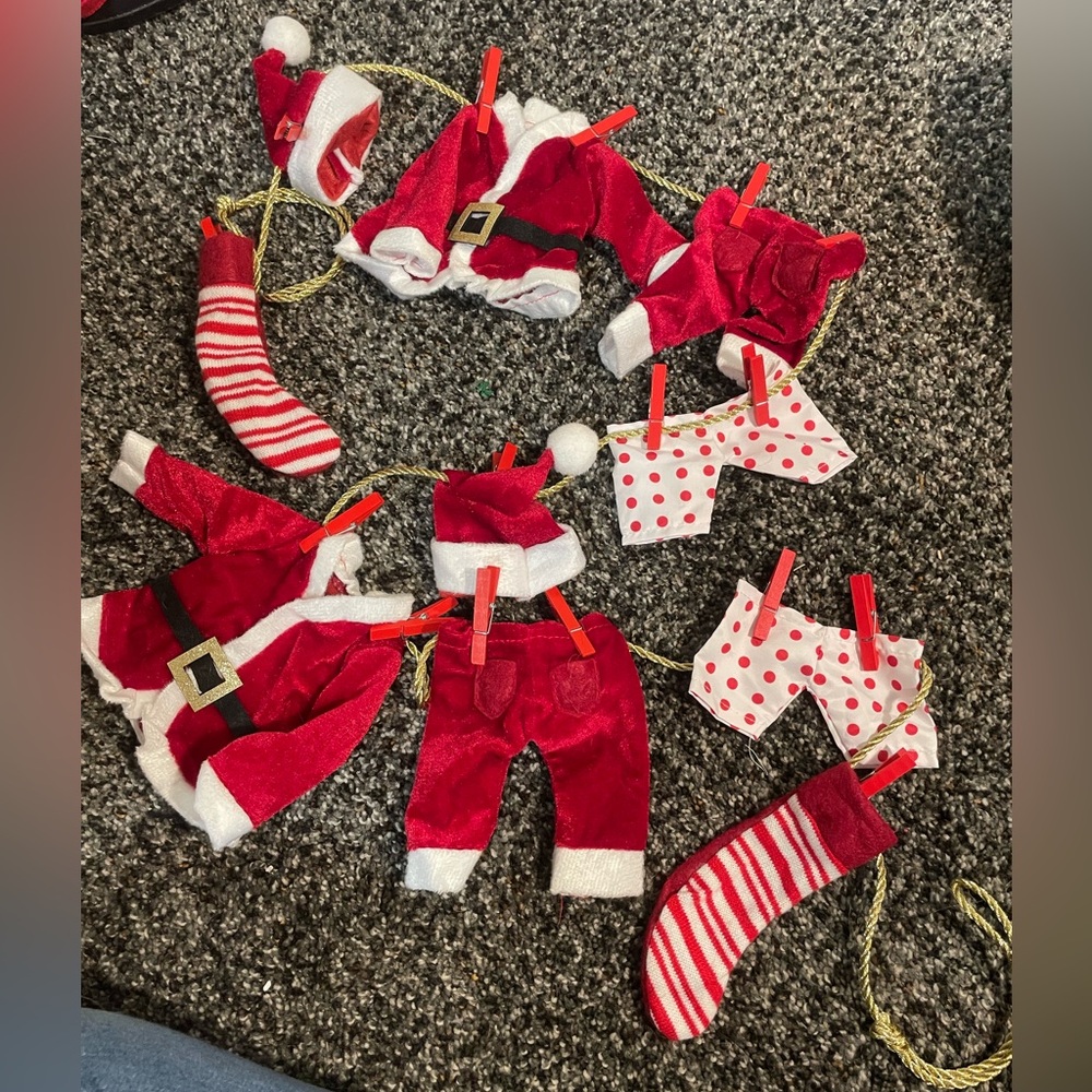 Santa Laundry Garland
